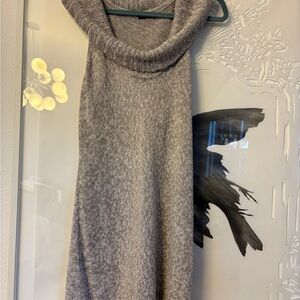 Magaschoni tan with gold flecks long Cowl Neck Sweater size large never worn